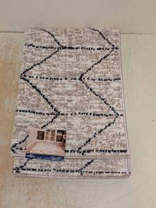 NEW MOHAWK HOME TANGIERS COLLECTION ACCENT RUG DIAMONDS