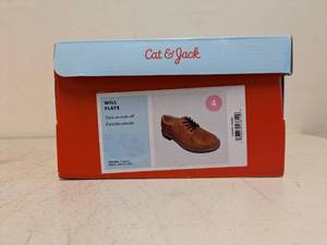 NEW CAT & JACK KIDS WILL FLATS SIZE 4 COGNAC