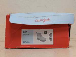 NEW CAT & JACK KIDS FLORA BOOTS SIZE 11 SILVER