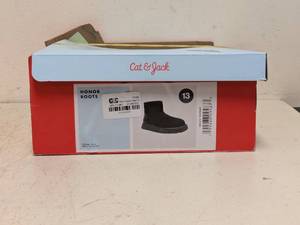 NEW CAT & JACK GIRLS HONOR BOOTS SIZE 13 BLACK