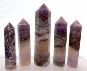 lot 17 image: Amethyst Agate Obelisk Points - 5-Piece Display Set & Natural Banding