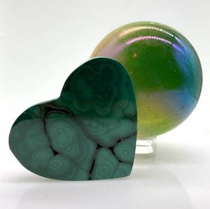 lot 82 image: Malachite Heart-Shaped Stone - Polished Green Banding