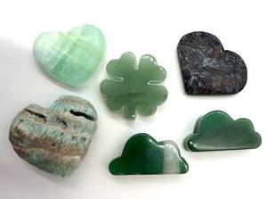 lot 92 image: Variety of Stones including Jade - Hearts, Clover & Clouds (Lot of 6)