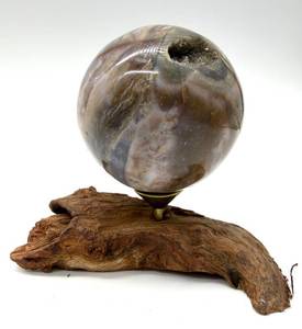 lot 121 image: Polished Banded Agate Sphere on Driftwood Stand with Crystal Druzy