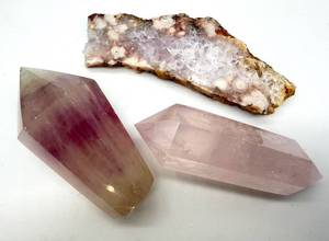 lot 129 image: Rose Quartz Points & Quartz Geode - Natural Crystal Specimens
