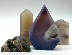lot 132 image: Agate Geode Stones - Hand-Polished, 4 Pieces