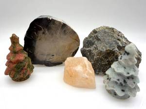 lot 149 image: Mineral Rock Specimen Lot - Agate Slice, Himalayan Salt, Dark Rock & Carved Tree Stones (2-Pieces)