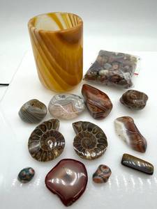 lot 156 image: Banded Stone Cylinder Cup & Ammonite Fossils Polished Stone Collection