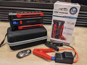 lot 11 image: NEW IN BOX 3-IN-1 EMERGENCY BATTERY JUMP STARTER, POWER BANK & LIGHT SOURCE