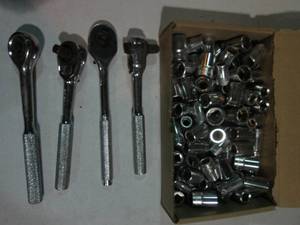 lot 80 image: Large variety of 38in ratchets and...