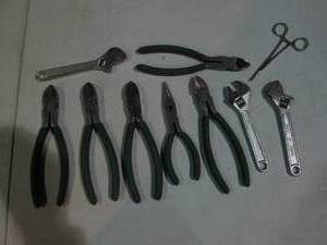 lot 91 image: Green grip handle pliers variety an...