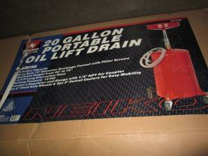 lot 1 image: Neiko 20-Gallon portable Oil Lift D...