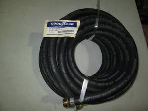 lot 4 image: Good Year Black rubber 5850ft 2...