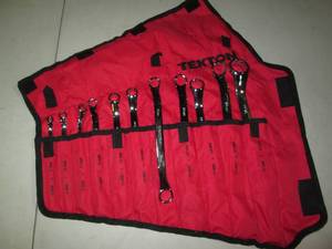 lot 8 image: 11pc Tekton Metric Combination Wren...