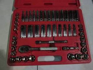 lot 15 image: Great Neck 38in drive General Serv...