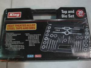 lot 18 image: King Heat treated Alloy 39pc tap an...