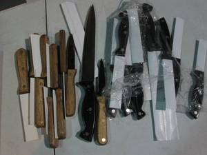 lot 63 image: 10pc wood handle steak knives and 1...