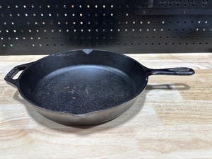 Lodge Cast Iron Fry Pan