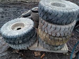 6 7.00-11 tires on 5 bolt wheels