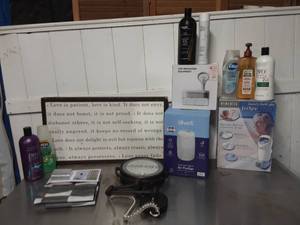 Misc lot of bathroom supplieshaircare & sign
