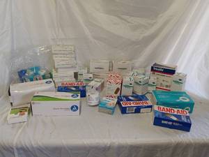 Assorted lot of bandages
