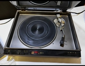 2 record players