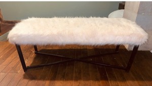 Pink iconic home Marilyn fur bench