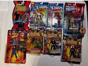 Vintage 90s toy biz marvel X-Men action figures in original packaging