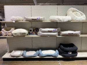 lot 310 image: LOT OF Pet Beds& Car Pet Barriers