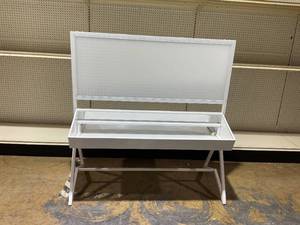 lot 200 image: Merchandising Double Sided Display Fixture 51.2x51.2x27