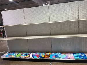 lot 204 image: LOT OF 16 Kids Beach Towels 28x58