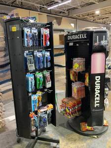 lot 302 image: LOT OF Assorted Reading Glasses, Pizza Cutters, Garden Tips, Handwarmers, & Batteries