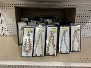 lot 307 image: LOT OF Phone Crossbodies