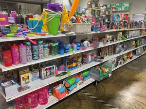 AISLE OF Kids Toys & Water Bottles