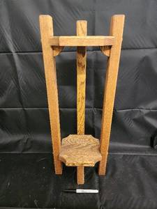 lot 53 image: Oak Wood Plant Stand - Four-Post Frame with Octagonal Shelf