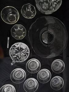 lot 86 image: Crystal Clear Glassware - FloralStarburst Pattern - Assorted Pieces