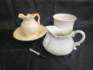 lot 95 image: A Gift From FTD White Ceramic Creamer & Pitcher Set on Embossed Plate (Made in China)