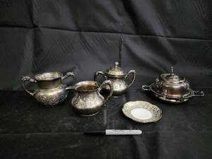 lot 109 image: Barbour Silver Co. Quadruple Plate Tea Set - Floral Engraving & Decorative Plate
