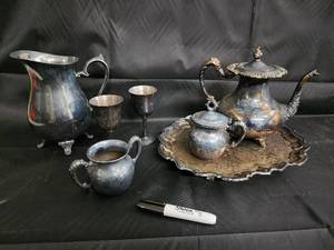 lot 127 image: Richfield Plate Co Guadalupe Quadruple Plate Tea Set w Tray - USA 27198