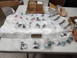 lot 134 image: Miniatures - The Magic of Mainstreet Figures & Dollhouse Buildings