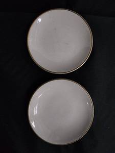 lot 153 image: Decorative Porcelain Plates - Norman Rockwell, Betty Ross, Western Air Lines Mayer China Set