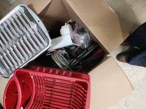 lot 154 image: MR Coffee Parts & Assorted Kitchen Appliance Accessories - Red Dish Rack & Grill Pan