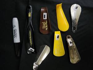 lot 181 image: Vintage Shoe Shine Tools (Lot of 7)