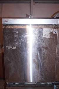 LG Dishwasher (New scratch & dent, doesnt work, needs power cord)
