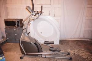 Horizon Fitness Elliptical Trainer (no power cord) working condition unknown