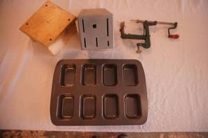 Apple Peeler, Knife Block, Bakers Secret Mini Loaf Pan