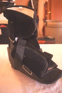 Donjoy Size L. Medical Boot. Right Foot