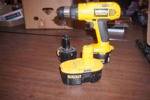 DeWalt DrillDriver with 2 batteries