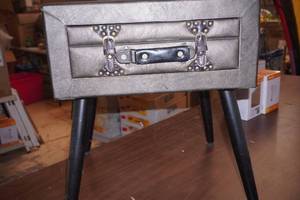 Accent Table 16x18x20.5 tall