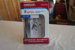 Blood Pressure Monitor. Omron. NEW in Box